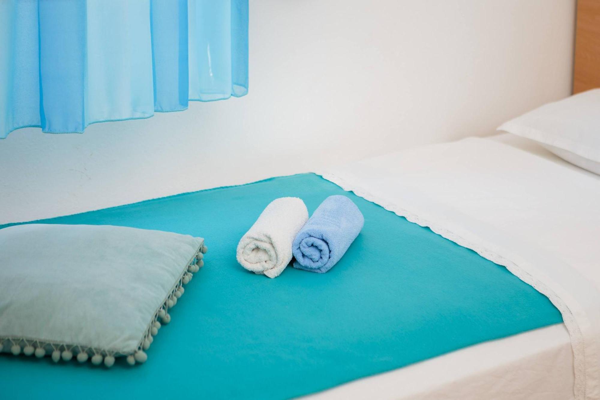 Pavao Apartments Vrboska Chambre photo