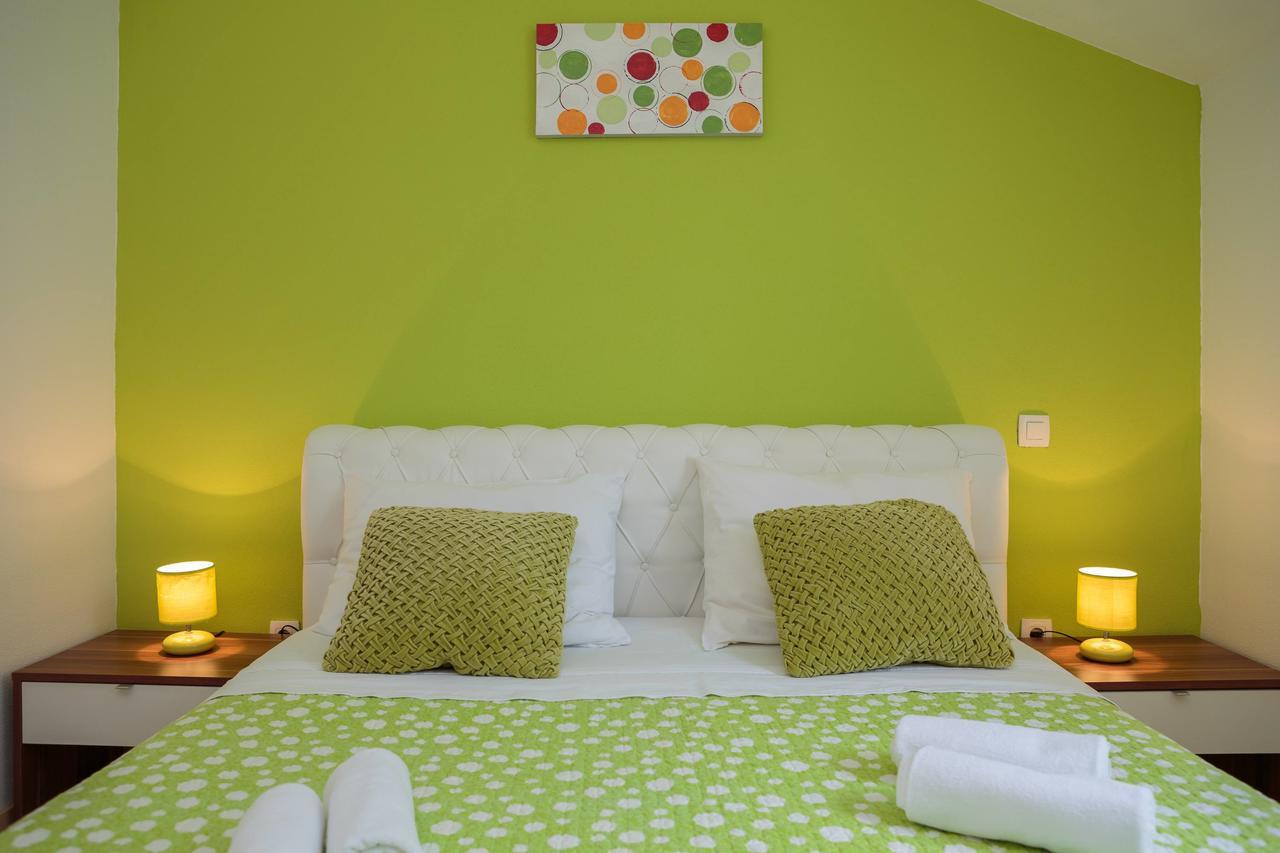 Pavao Apartments Vrboska Extérieur photo