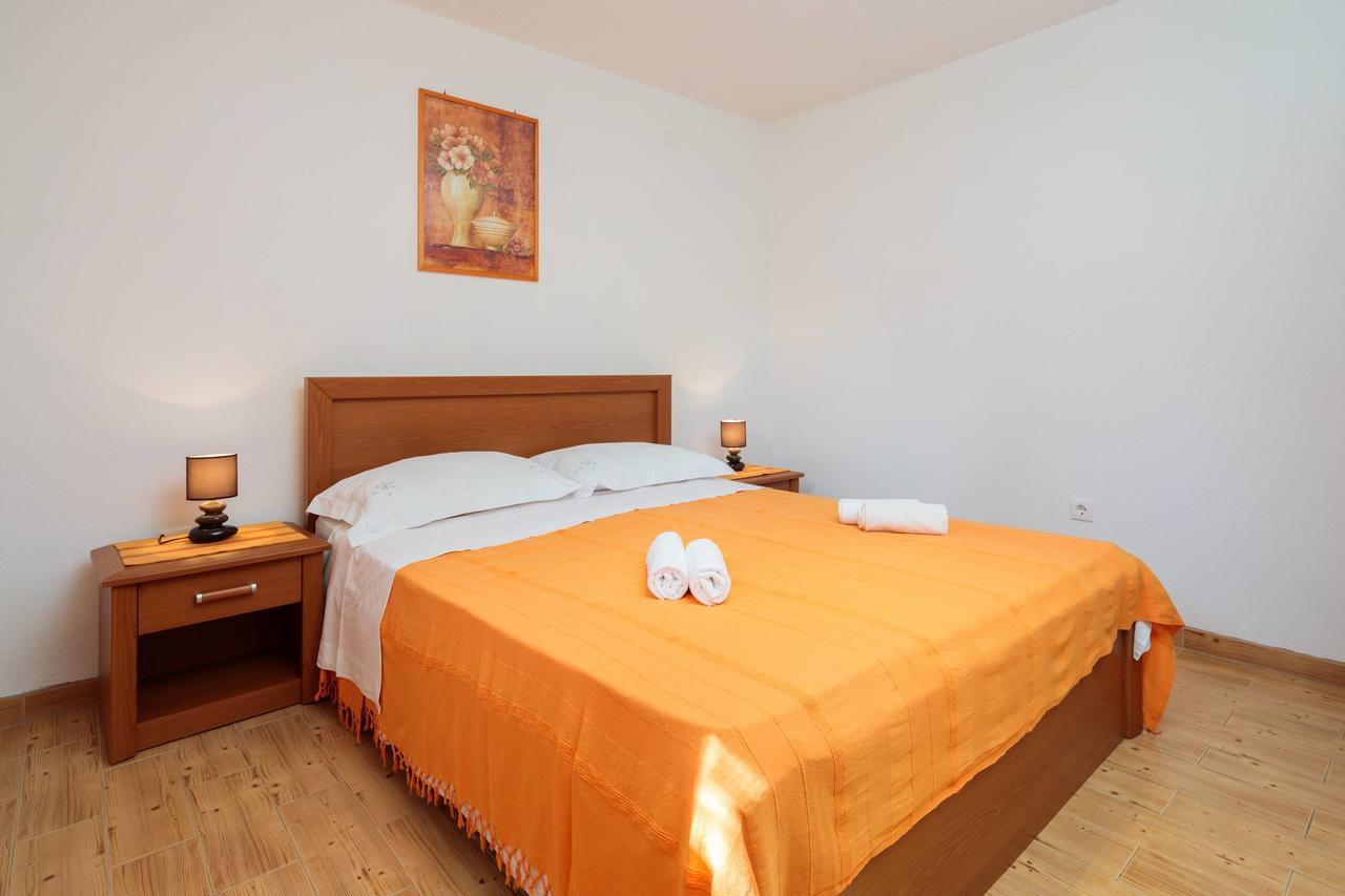 Pavao Apartments Vrboska Extérieur photo