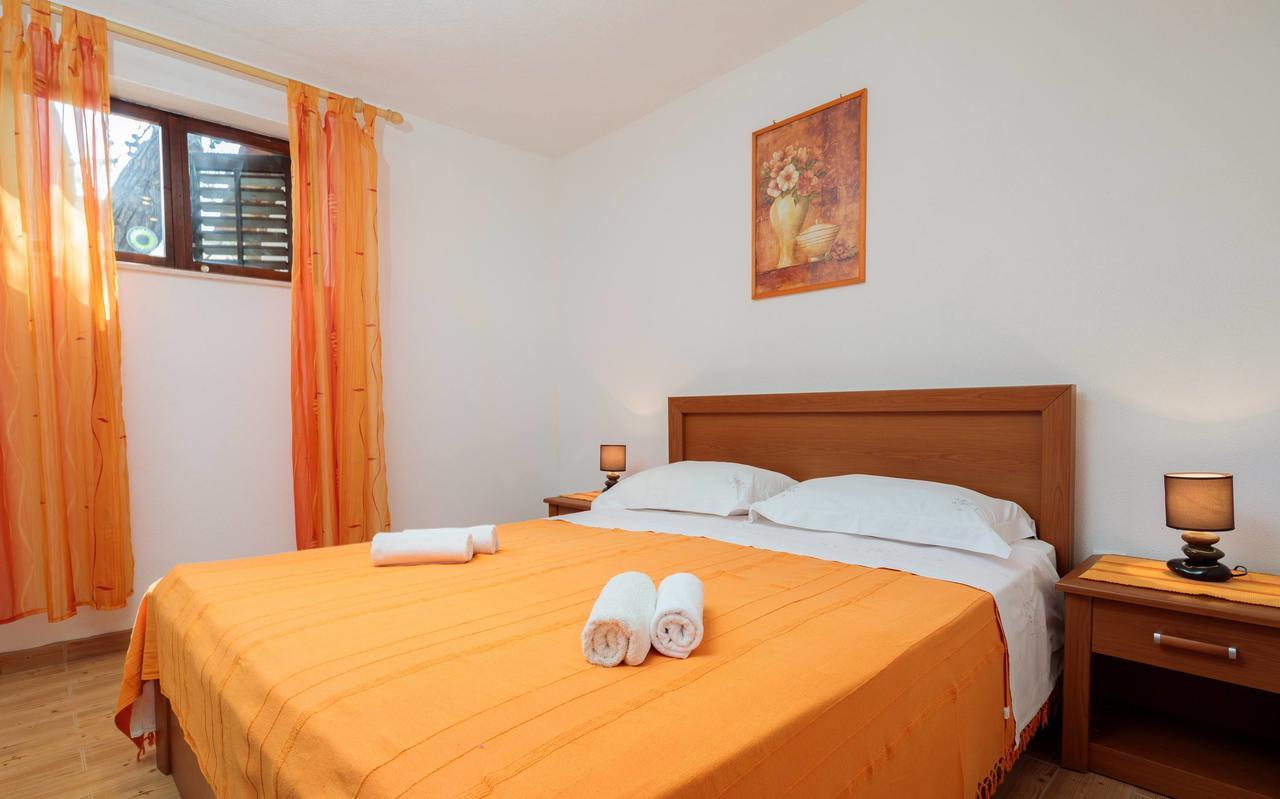 Pavao Apartments Vrboska Extérieur photo