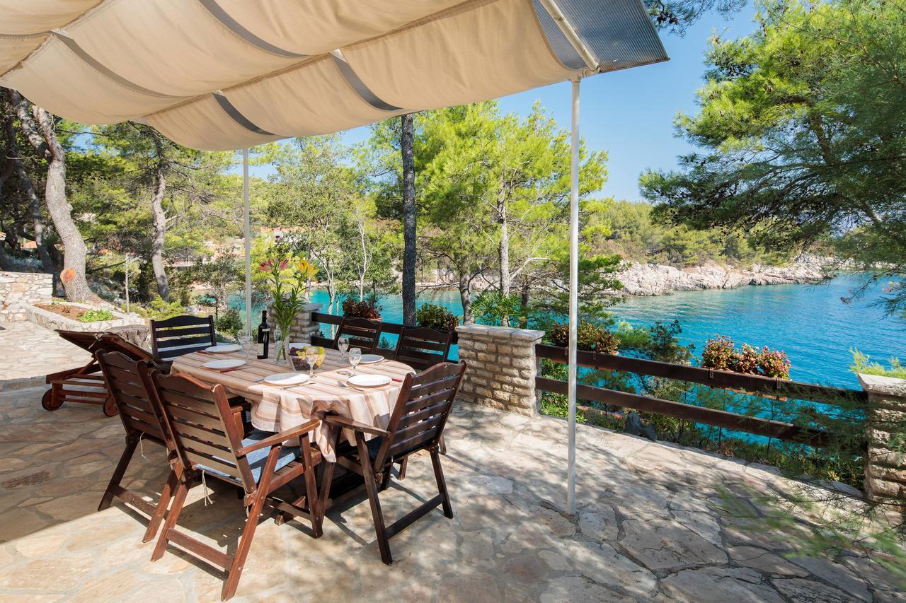 Pavao Apartments Vrboska Extérieur photo