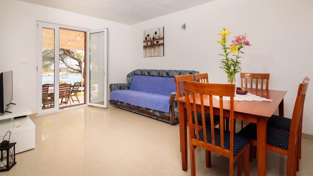 Pavao Apartments Vrboska Extérieur photo