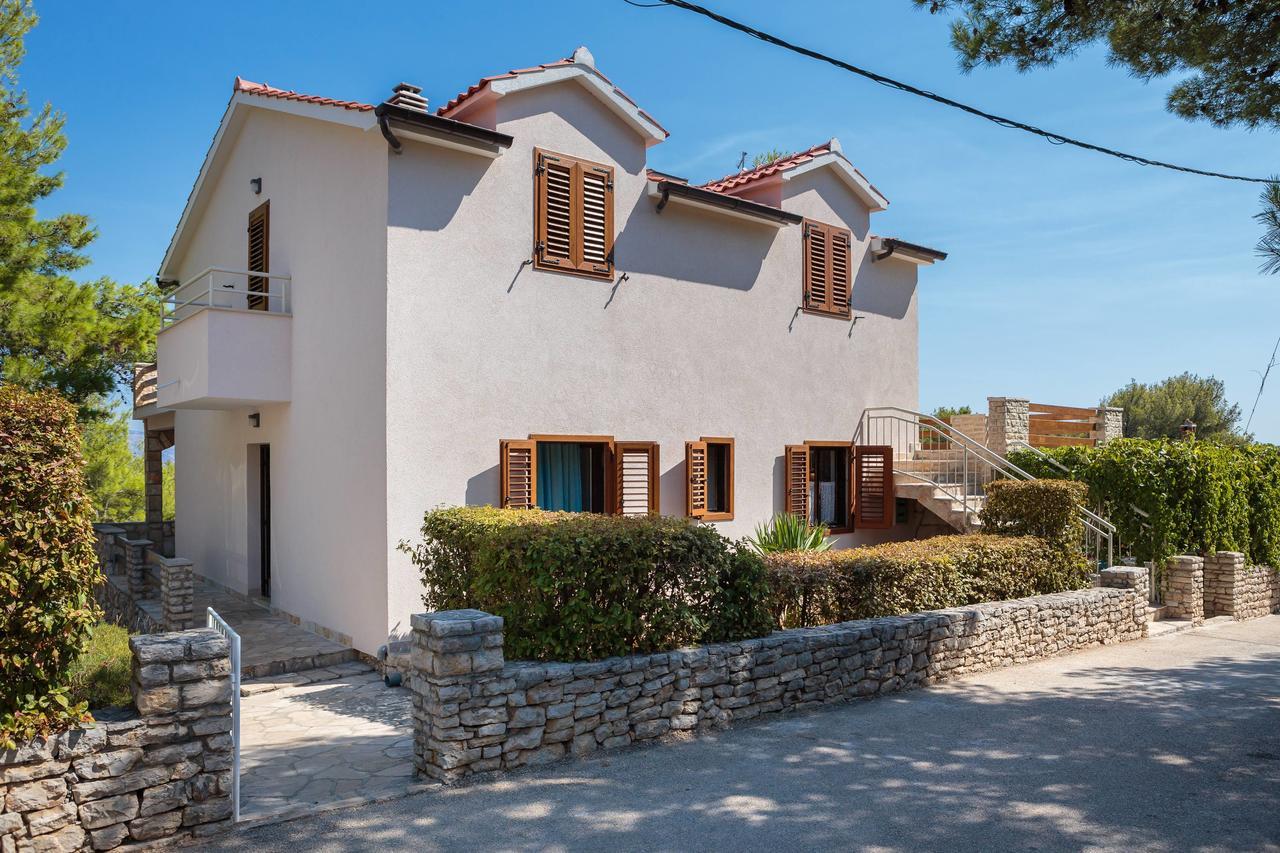 Pavao Apartments Vrboska Extérieur photo